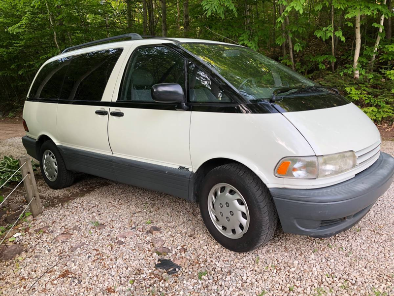 Illustration for article titled At $5,000, Could This 1995 Toyota Previa S/C AllTrac be All the Van You’d Ever Need?